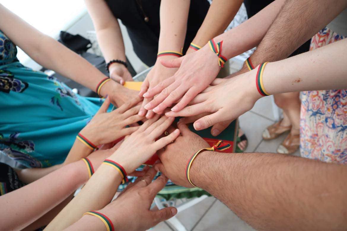 Млади за активно општество